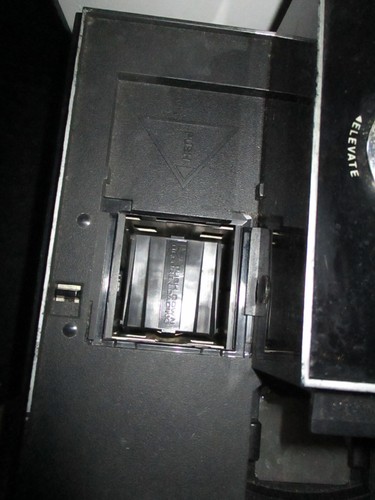 Bell & Howell 982Q-D Slide Cube Auto Focus Table Top Projector - Working - Picture 6 of 13