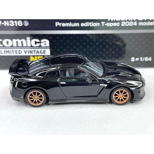 Tomica Limited Vintage LV-N316b NISSAN GT-R R35 Premium