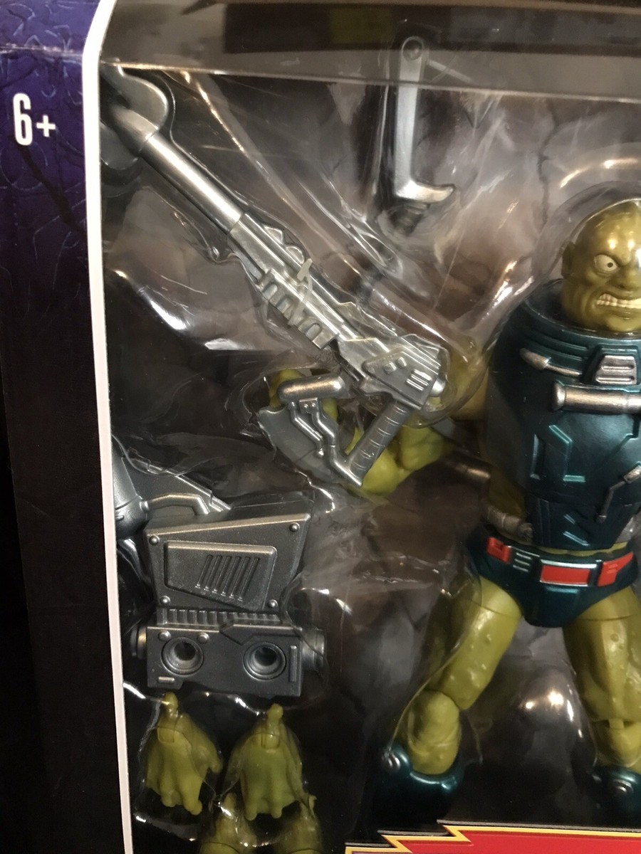 Masters of the Universe Masterverse - Adora, action figure deluxe da collezione con 30 articolazioni, parti o armature intercambiabili incluse, 6+ anni, JHJ83
