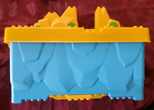 Mega Bloks 10519 - Thomas & Friends Busy Day at the Quarry - NO INSTRUCTIONS - Picture 2 of 2