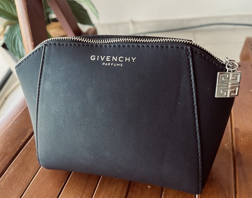 Givenchy 3-D BLACK Raised Logo Faux Leather CLUTCH Cosmetic MAKEUP Bag POUCH - Picture 6 of 7