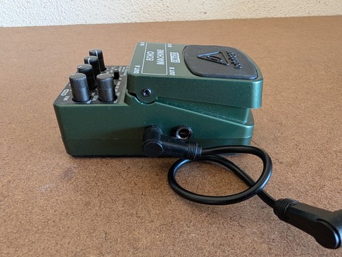 Behringer EM600 Echo Machine Delay Rare Guitar Effect Pedal - Picture 7 of 8