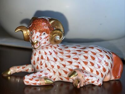 Herend reclining fishnet ram - Rust and gold - #5373/VH- MINT