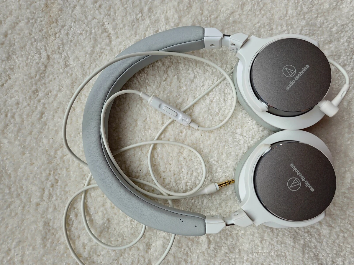 Audio Technica ATH SR5BTWH Bluetooth Wireless On Ear High Resolution Audio Head