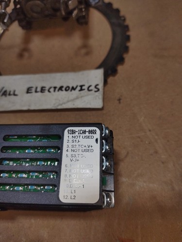 WATLOW 93BA-1CA0-00RR Temperature Controller 93BA1CA000RR =New/Lightly Used= - Picture 2 of 4