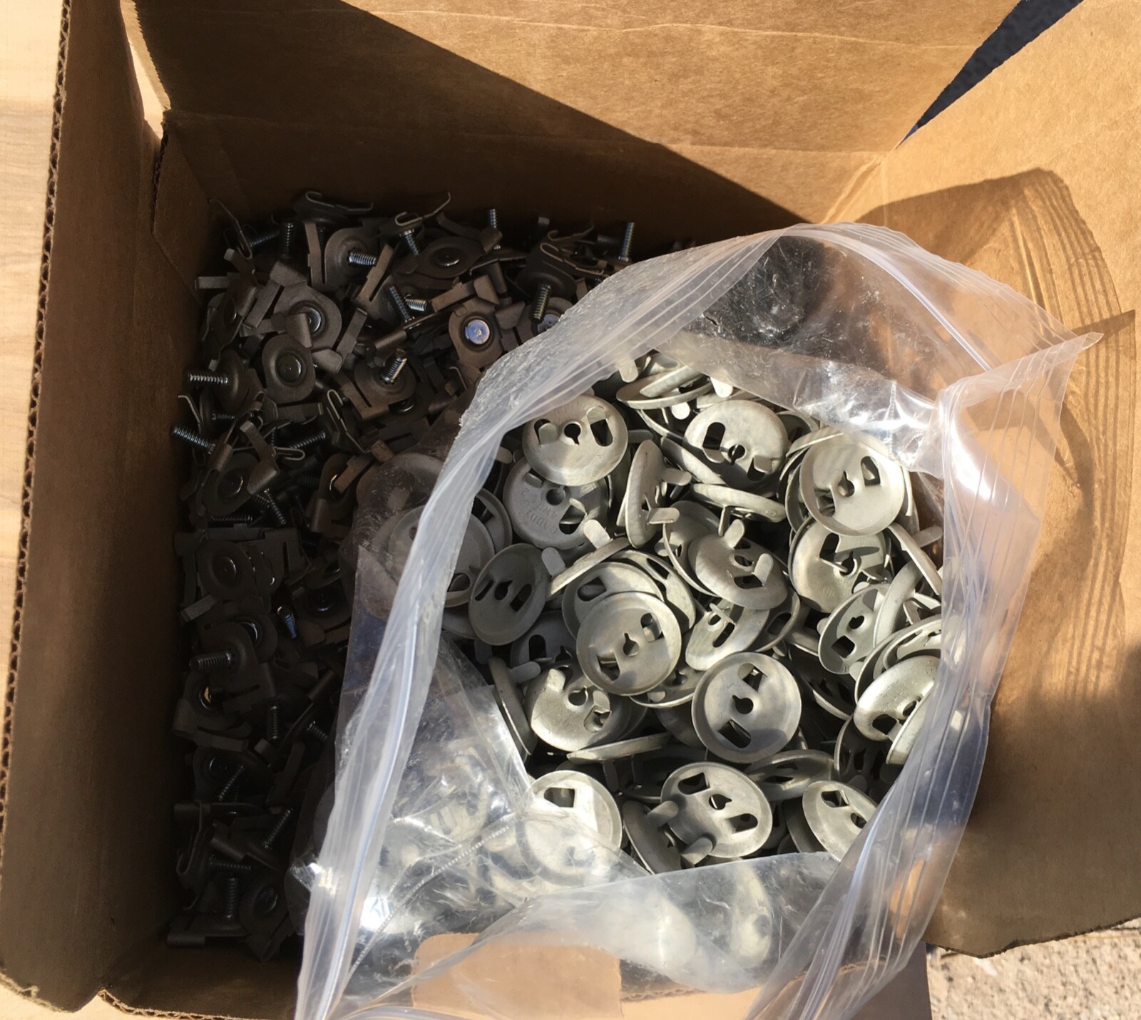 Caddy 4g16 twist clip tbar hanger/wing nuts for 15/16"-1" acoustic t bar (10)