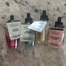 White Barn Bath  Body Works Wallflower Bulb Lot Set 4