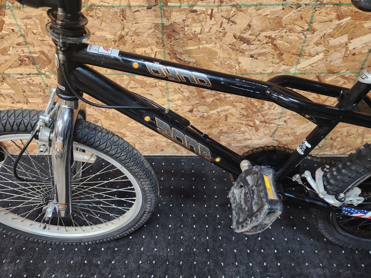 2001 GT DYNO ZONE BMX BIKE 20” FREESTYLE MID SCHOOL PERFORMER