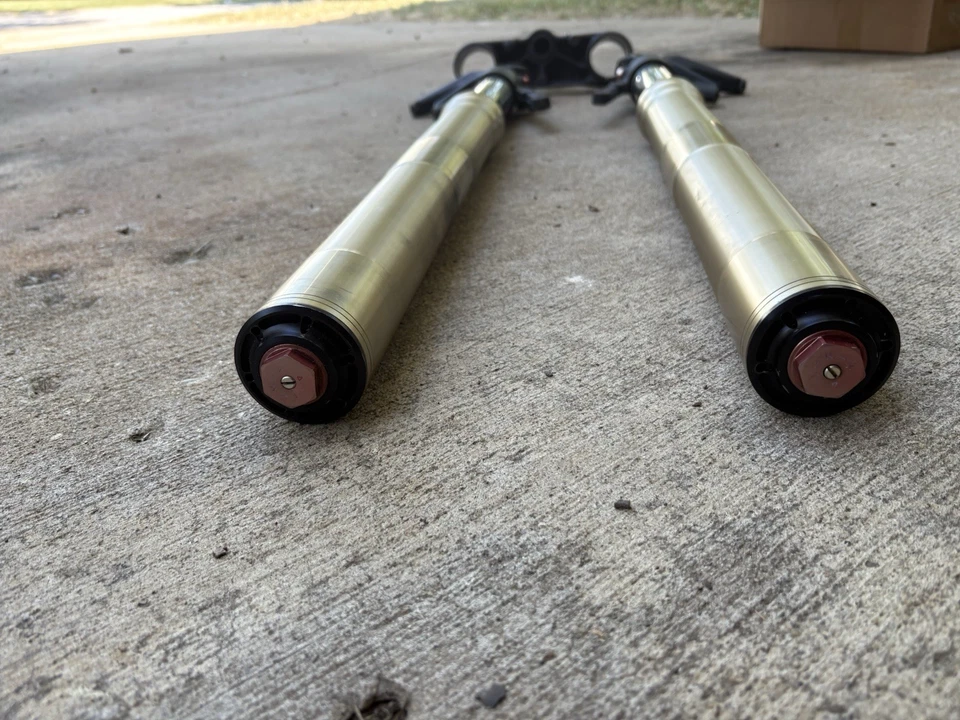 Horquillas y triple árbol Ducati Multistrada 1200s 2010-12, ¡¡en estado de funcionamiento!!! Foto 4 de 4