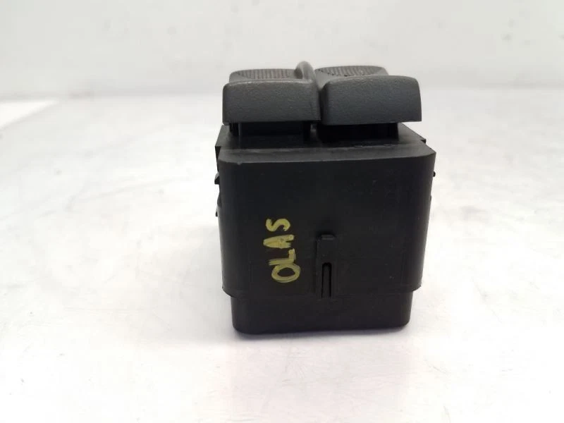 Interruptor maestro delantero izquierdo para conductores Chevrolet Express 3500 2003-07  Foto 2 de 4