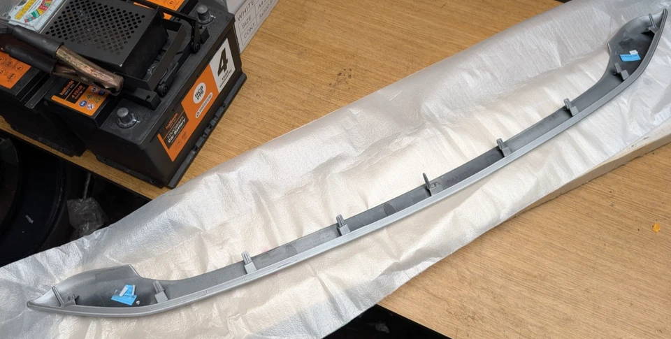 PARAGOLPES DELANTERO MITSUBISHI OUTLANDER PARRILLA MOLDURA 7450B045 ** Foto 2 de 3