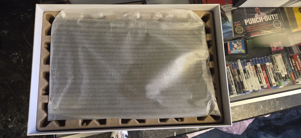 ASUS MB MB16AC 15.6 inch ZenScreen Monitor BRAND NEW - Image 2 of 4