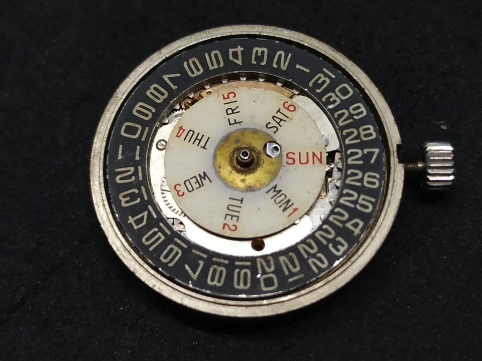 ENICAR AUTOMATIC MOVEMENT CAL NO.AR-167 DAY/DATE ON-3 CROWN AT-3 O'CLOCK A-104 - Image 4 of 4