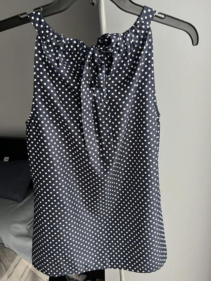 Camiseta sin mangas para mujer The Limited talla XS sin mangas lunares negros/blancos Foto 4 de 4