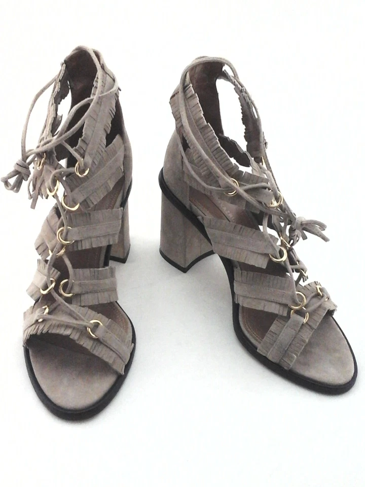 Sandalias de Gladiador con Tacones BCBG Con Cordones Tirantes Gamuza Desnudo con Borlas EE. UU. 9,5/40 $298 Foto 3 de 4