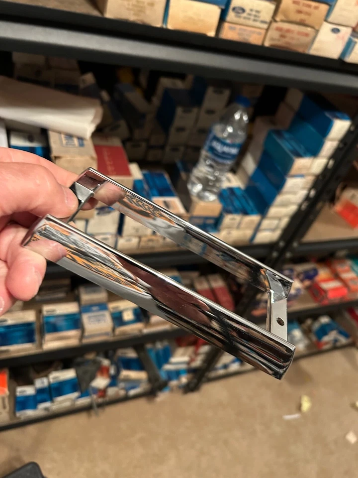 ОБОДОК КУПОЛЬНОГО ФОНАРЯ FORD C0TF-13787-A 1958-60 THUNDERBIRD 59-60 TRUCK FAIRLANE НОВЫЙ ИЗ СТАРЫХ ЗАПАСОВ - Изображение 4 из 4