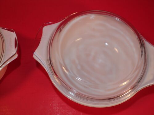 RARE 1970s Set of 2 Pyrex Casserole Bowls with lids from England - Picture 5 of 10