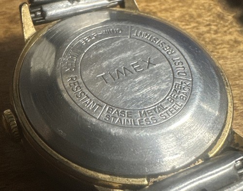 Orologio uomo vintage TIMEX SELF WIND tono oro - Foto 5 di 10