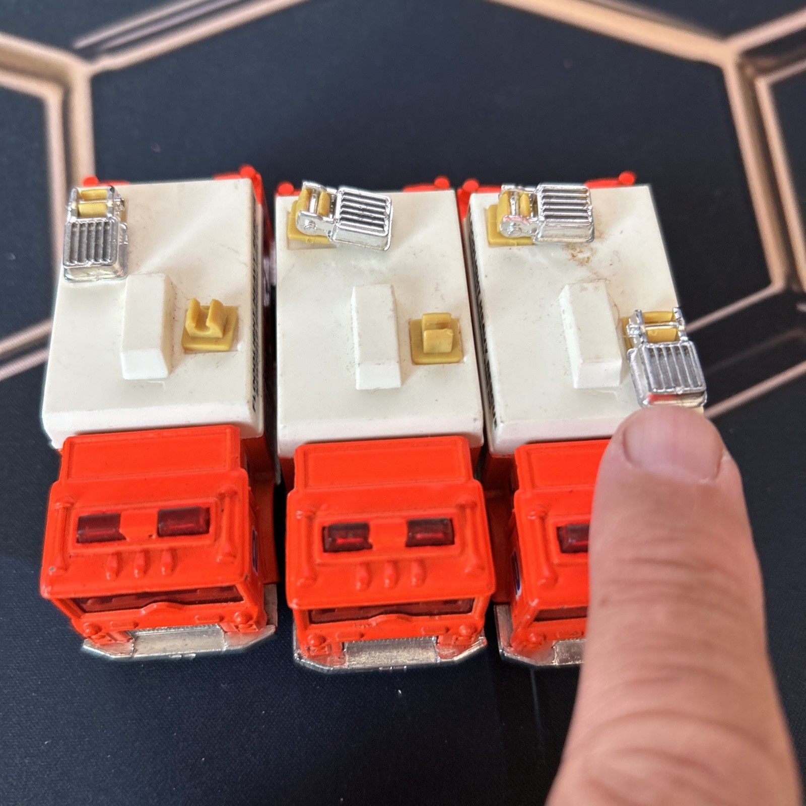 MATCHBOX  FIRE AUXILIARY POWER TRUCK Rescue Units LOOSE 3 Lot 1991