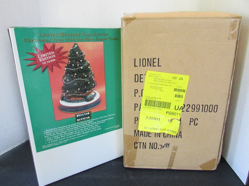 Lionel 22991 Holiday Christmas Tree w/Blue Comet Train Musical Lighted AS IS HB - Image 4 of 4