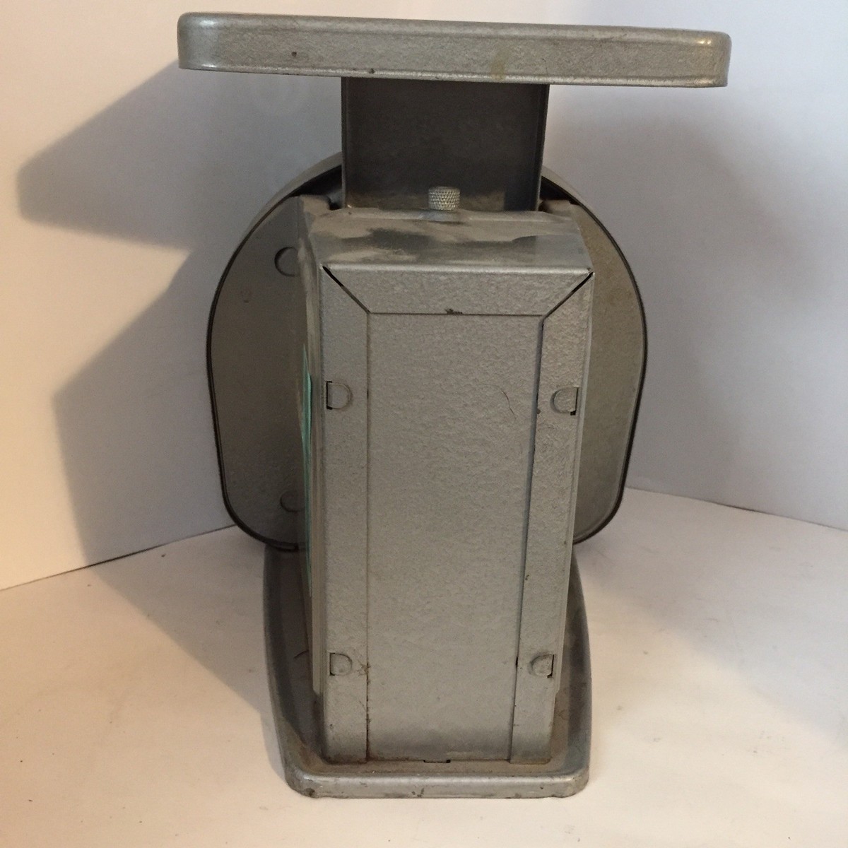 VINTAGE PELOUZE 5 lb POSTAL SCALE Y LINE MODEL Y-5 1963 Rates