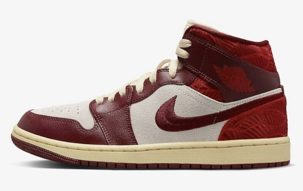 ナイキNIKEエアジョーダン10AirJordan29cmNYC NIKE AIR JORDAN 1 MID SE TIKI LEAF RED SZ 10.5 WOMENS — MENS SZ 9