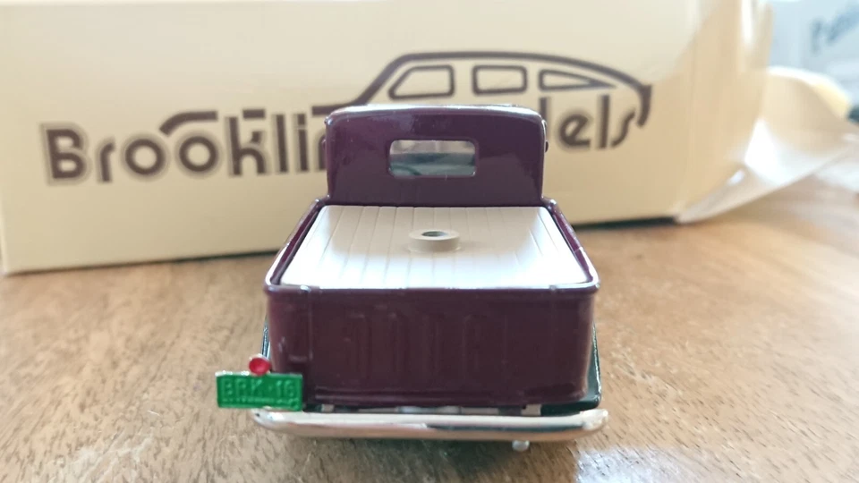 Brooklin Models BRK 16X 1935 Dodge Pick Up W.M.T.C. 1990 Maroon - Image 3 of 4