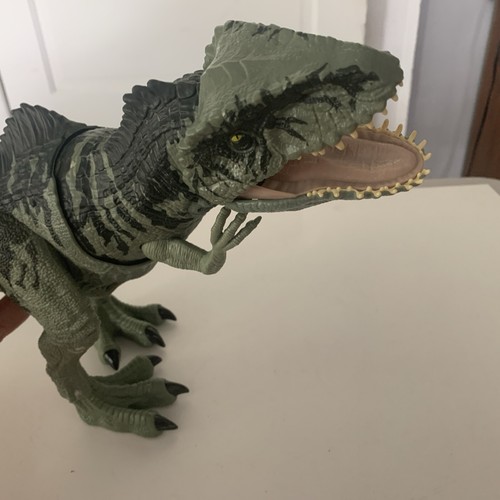 Jurassic World Dominion Epic Battle Pack Giganotosaurus - Picture 4 of 6