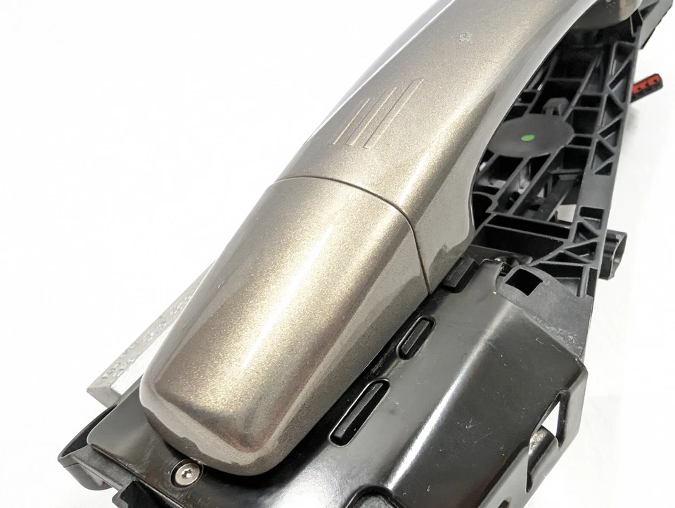 10-12 SAAB 9-5 NG PASAJERO DELANTERO DERECHO EXTERIOR MANIJA PUERTA SIN LLAVE COLOR 321 Foto 3 de 4