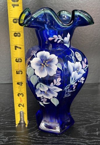 FENTON ART GLASS COLBALT BLUE 75TH ANNIVERSARY 1998 HAND PAINTED FLOWERS VASE - Picture 9 of 11