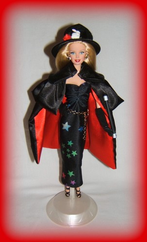 Poupée Barbie Comme Dorothée dans le Magicien d'Oz 1994 74299127014