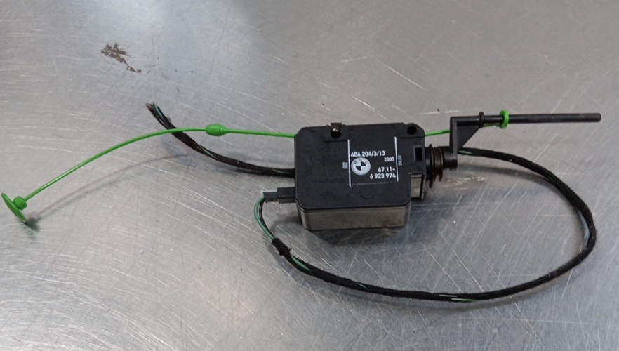 BMW X5 Gas Fuel Filler Flap Door Lid Lock Electric Release