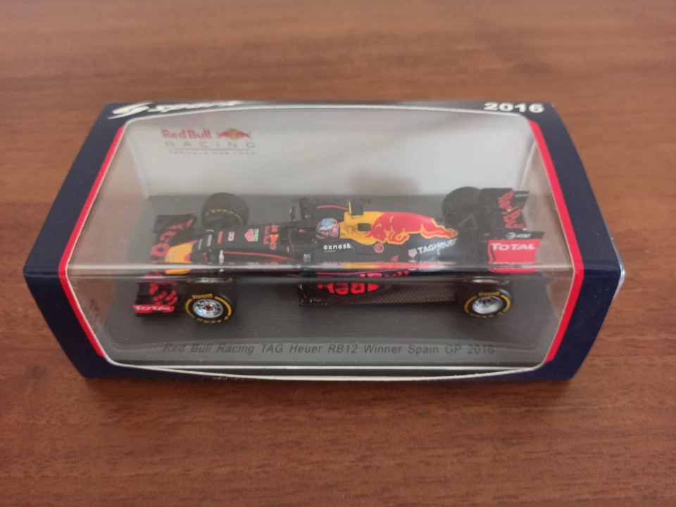 F1 Spark 1/43 Red Bull Racing Max Verstappen first winner Spain GP 2016 S5019 - Immagine 2 di 4