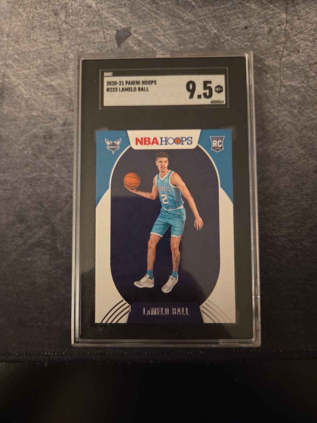 2020-2021 LAMELO BALL PANINI NBA HOOPS SGC 9.5 #223 RC ROOKIE