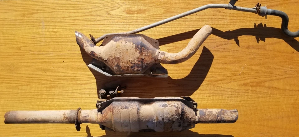 Convertidor catalítico 1980-86 camioneta Ford Bronco F150 F350 1986 80 85 86 Foto 2 de 4