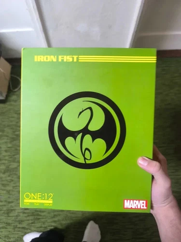 MEZCO Toys One:12 Hero Iron Fist 1/12th 6″ Action Figure/check pictures /