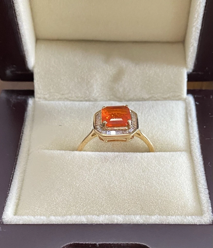 10k Gold AAAA Fire Opal, White Diamond Halo Ring. Luxoro - Image 2 of 4