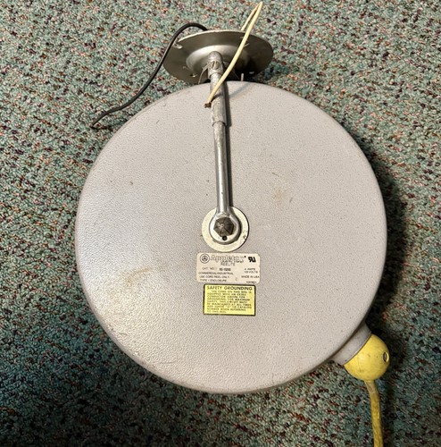 Appleton Reelite Commercial RE-1520G 4A 125V Retractable Power Cord Reel