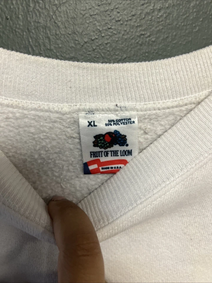 Vintage 80s Iowa Hawkeyes Sweatshirt XL USA Made Logo Fruit of The Loom - Image 3 of 4