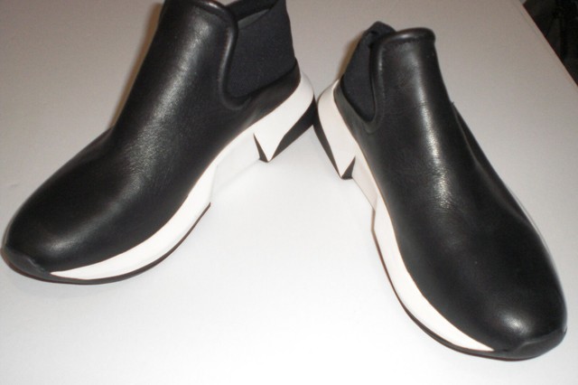 via spiga raine slip on