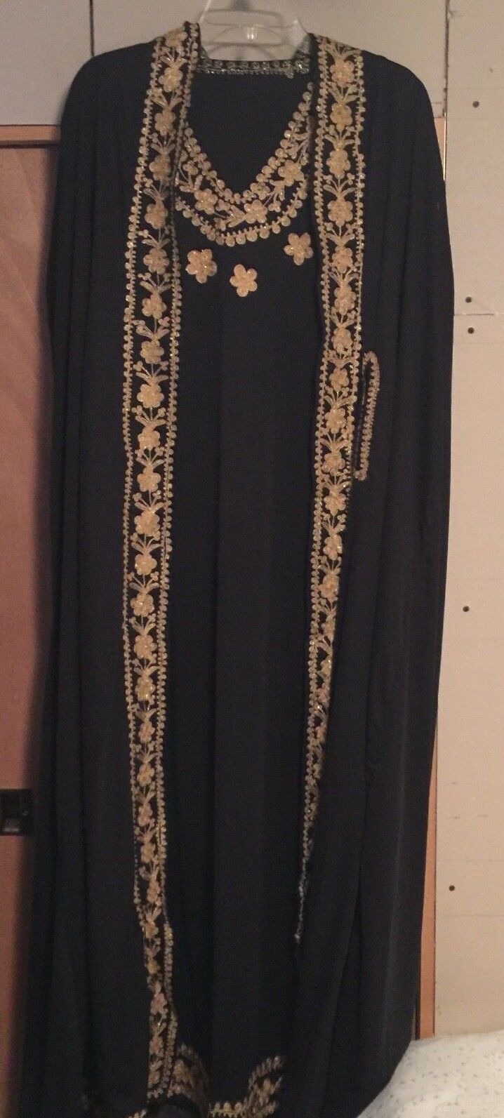 Picture 1 of 5
