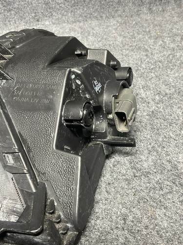 2019–2020 Hyundai Elantra 💡 Front Right Turn Signal Lamp – OEM 92302-F2510 - Picture 16 of 17