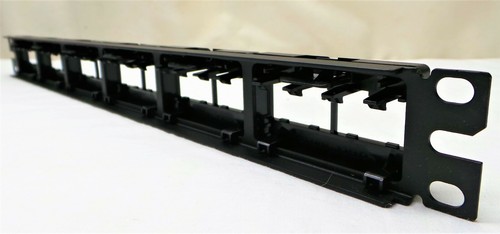 Panel krosowy PANDUIT CPPL24WBLY, Mini-Com, Rack Mt, 24 porty - Zdjęcie 6 z 7