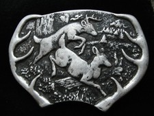 PG05105 VINTAGE 1970s DEER RUNNING THROUGH FOREST ART COMMEMORATIVE BUCKLE