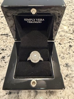 Vera Wang 14KT WG 1 Karat Diamant ovaler Cluster Verlobungsring Neu im Karton