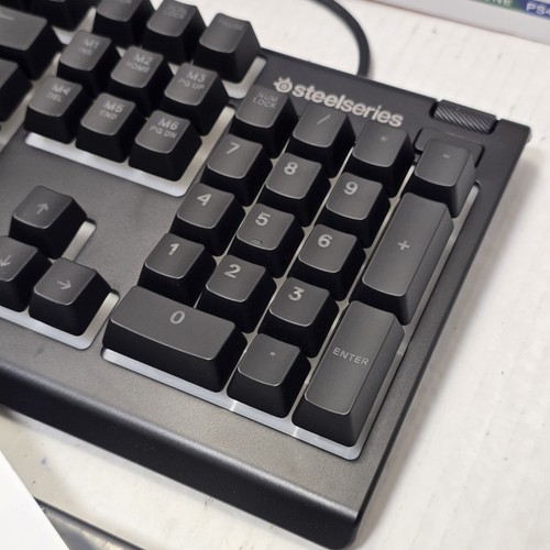 SteelSeries Apex 3 RGB Wired Gaming Keyboard IP32 Water Resistant Quiet Switches - 第 5/17 張圖片