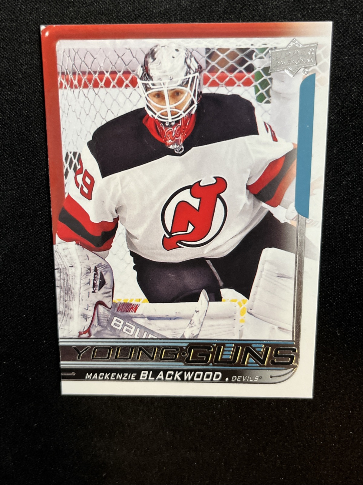 18-19 UD Series 1 Hockey Young Guns 210 Mackenzie Blackwood