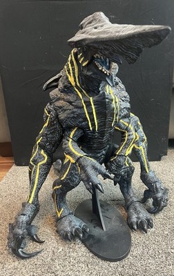 NECA Pacific Rim Knifehead 18 Inch