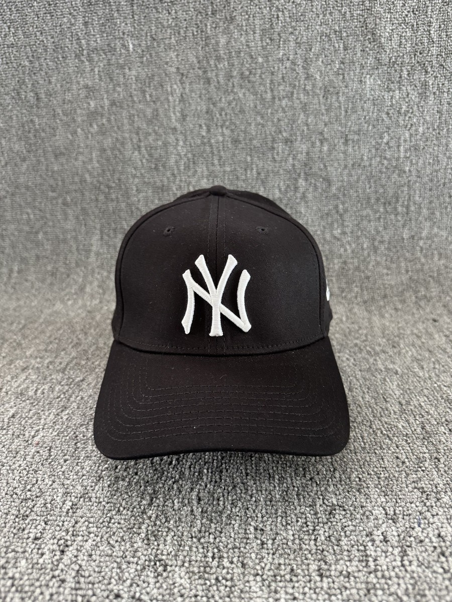 New Era New York Yankees MLB Black Cap White Logo Curved Brim