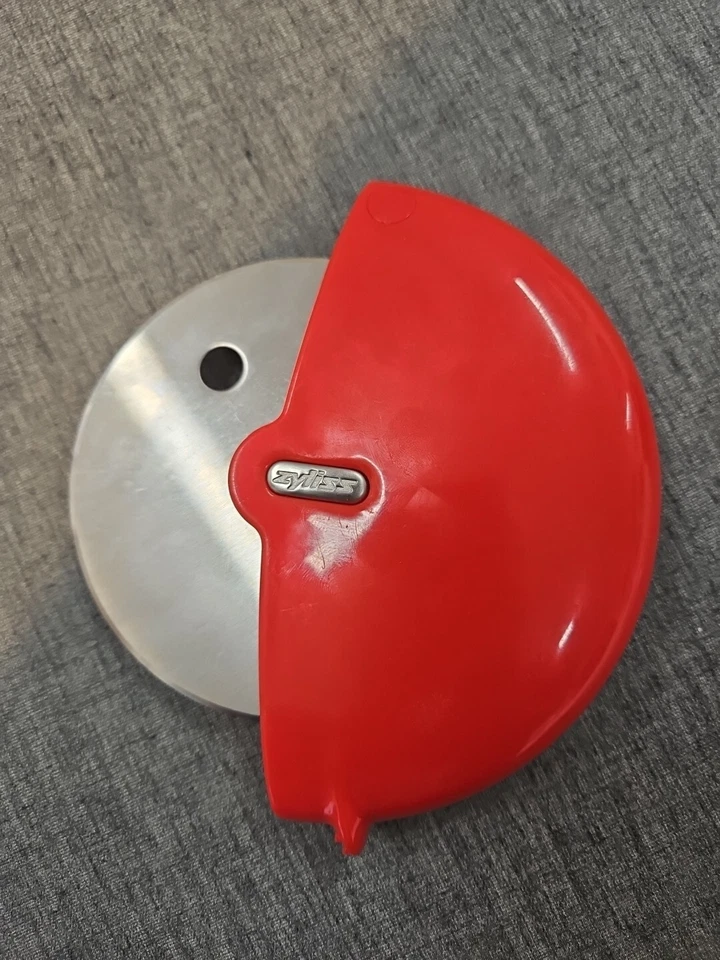 Rueda cortadora de pizza ZYLISS cuchilla protectora protectora cuchilla de acero inoxidable Foto 2 de 4